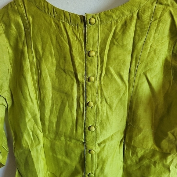BAGH Short Sleeve Shirt Blouse Back Fabric Covered Buttons Green Medium - Picture 8 of 9
